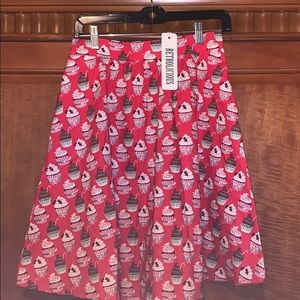 NWT Retrolicious Cupcake christmas Print Skirt S